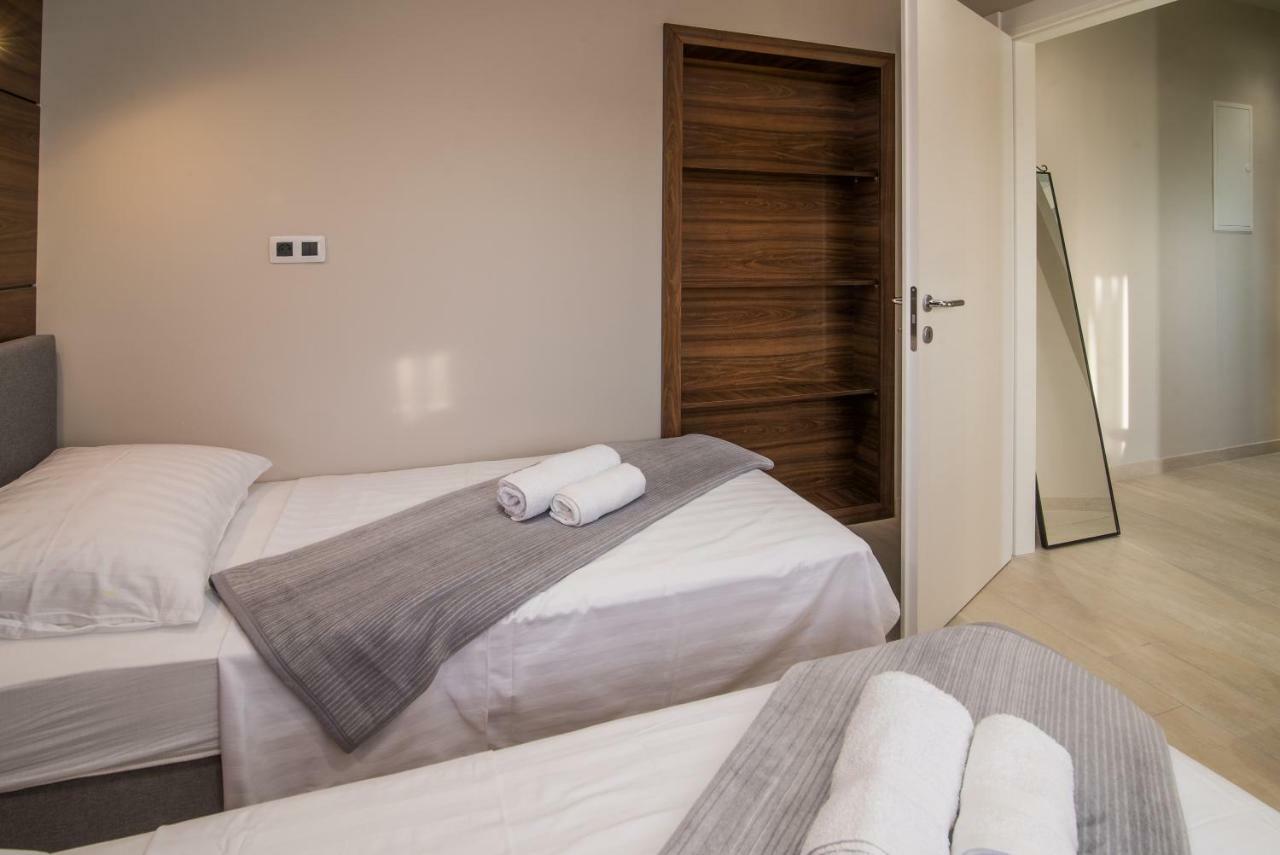 Luxury Apartment Imperia Krk Town Esterno foto