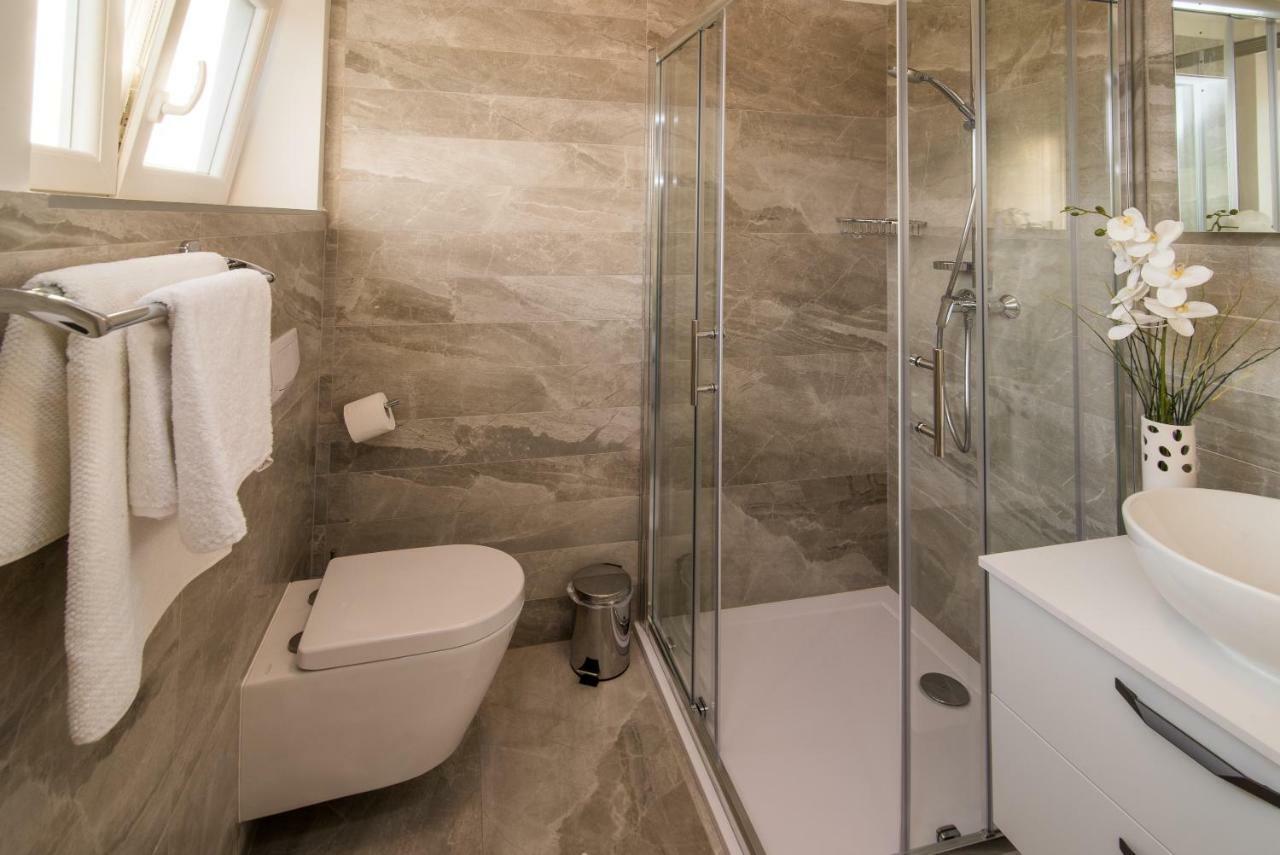 Luxury Apartment Imperia Krk Town Esterno foto