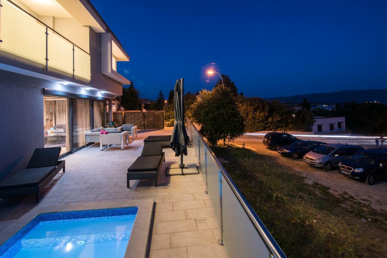 Luxury Apartment Imperia Krk Town Esterno foto