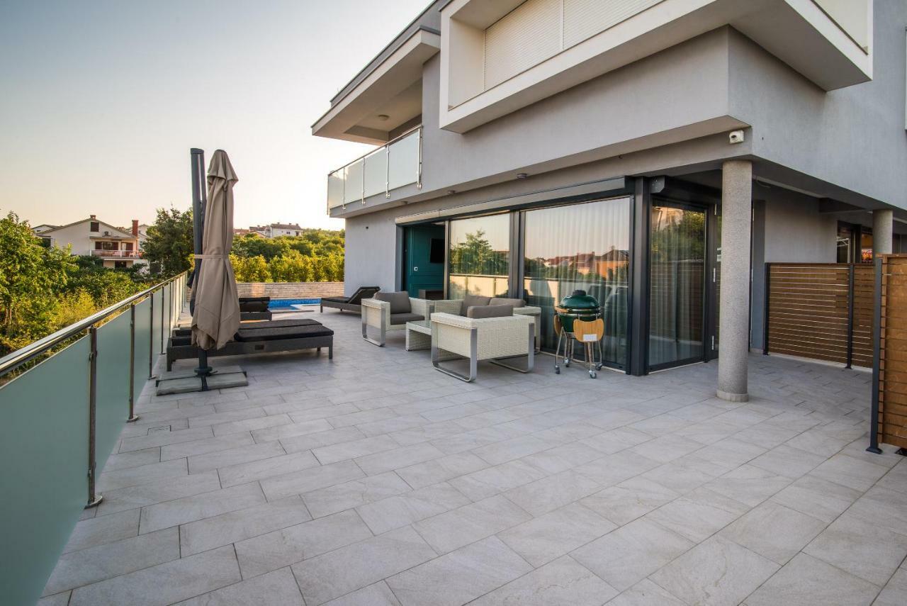 Luxury Apartment Imperia Krk Town Esterno foto